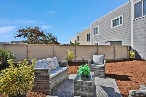 Exterior - 3021 Rivera St, San Francisco, CA 94116 photo 2 of 14