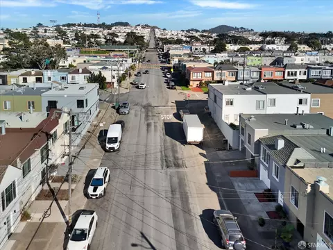 View/Area - 3021 Rivera St, San Francisco, CA 94116 photo 4 of 6
