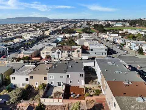 View/Area - 3021 Rivera St, San Francisco, CA 94116 photo 1 of 6