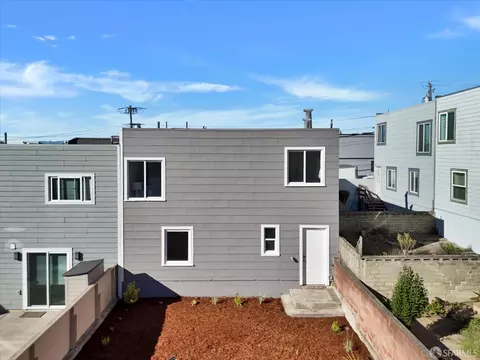 Exterior - 3021 Rivera St, San Francisco, CA 94116 photo 5 of 14