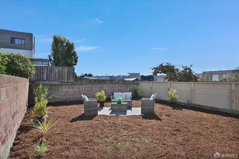 Exterior - 3021 Rivera St, San Francisco, CA 94116 photo 6 of 14