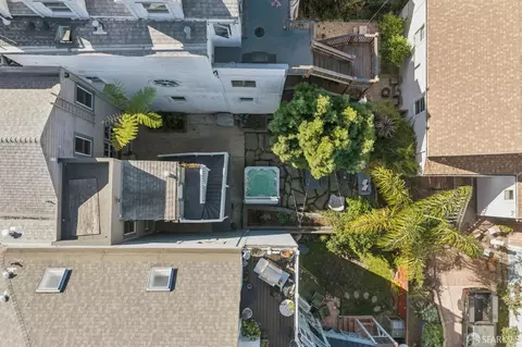 Exterior - 2968 21st St, San Francisco, CA 94110 photo 8 of 11