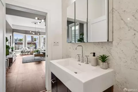 Bath - 2968 21st St, San Francisco, CA 94110 photo 3 of 5