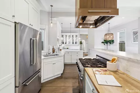 Kitchen - 572 Eureka St, San Francisco, CA 94114 photo 2 of 5