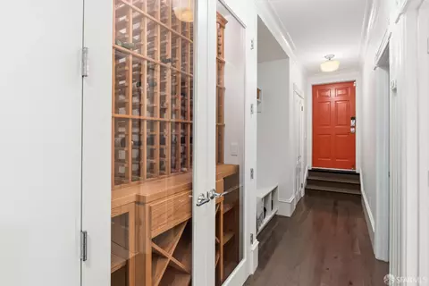Entry Way - 572 Eureka St, San Francisco, CA 94114 photo 5 of 6