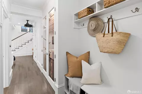 Entry Way - 572 Eureka St, San Francisco, CA 94114 photo 6 of 6