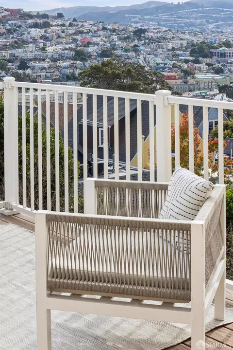 Exterior - 345 Chenery St, San Francisco, CA 94131 photo 8 of 24