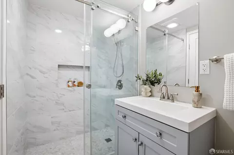 Bath - 345 Chenery St, San Francisco, CA 94131 photo 2 of 6