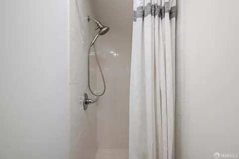 Bath - 345 Chenery St, San Francisco, CA 94131 photo 5 of 6