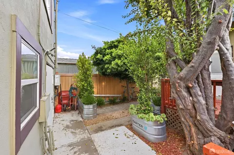 Exterior - 1433 Derby St #B, Berkeley, CA 94702 photo 1 of 4