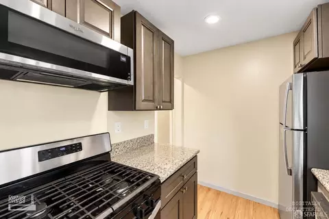 Kitchen - 1433 Derby St #B, Berkeley, CA 94702 photo 2 of 2