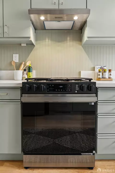 Kitchen - 356 Dolores St, San Francisco, CA 94110 photo 6 of 7
