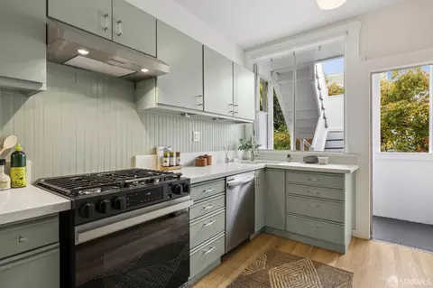 Kitchen - 356 Dolores St, San Francisco, CA 94110 photo 3 of 7