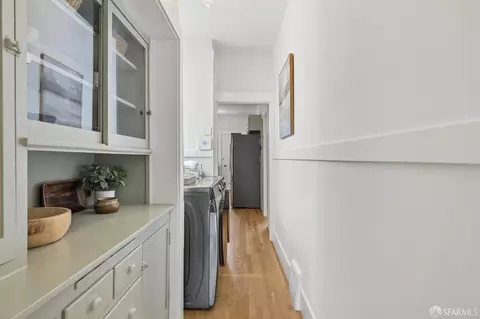 Entry Way - 356 Dolores St, San Francisco, CA 94110 photo 1 of 4