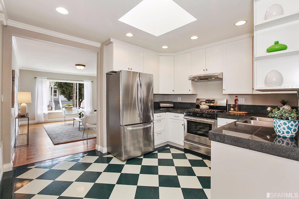 630 Lisbon St, San Francisco, CA 94112 photo 10