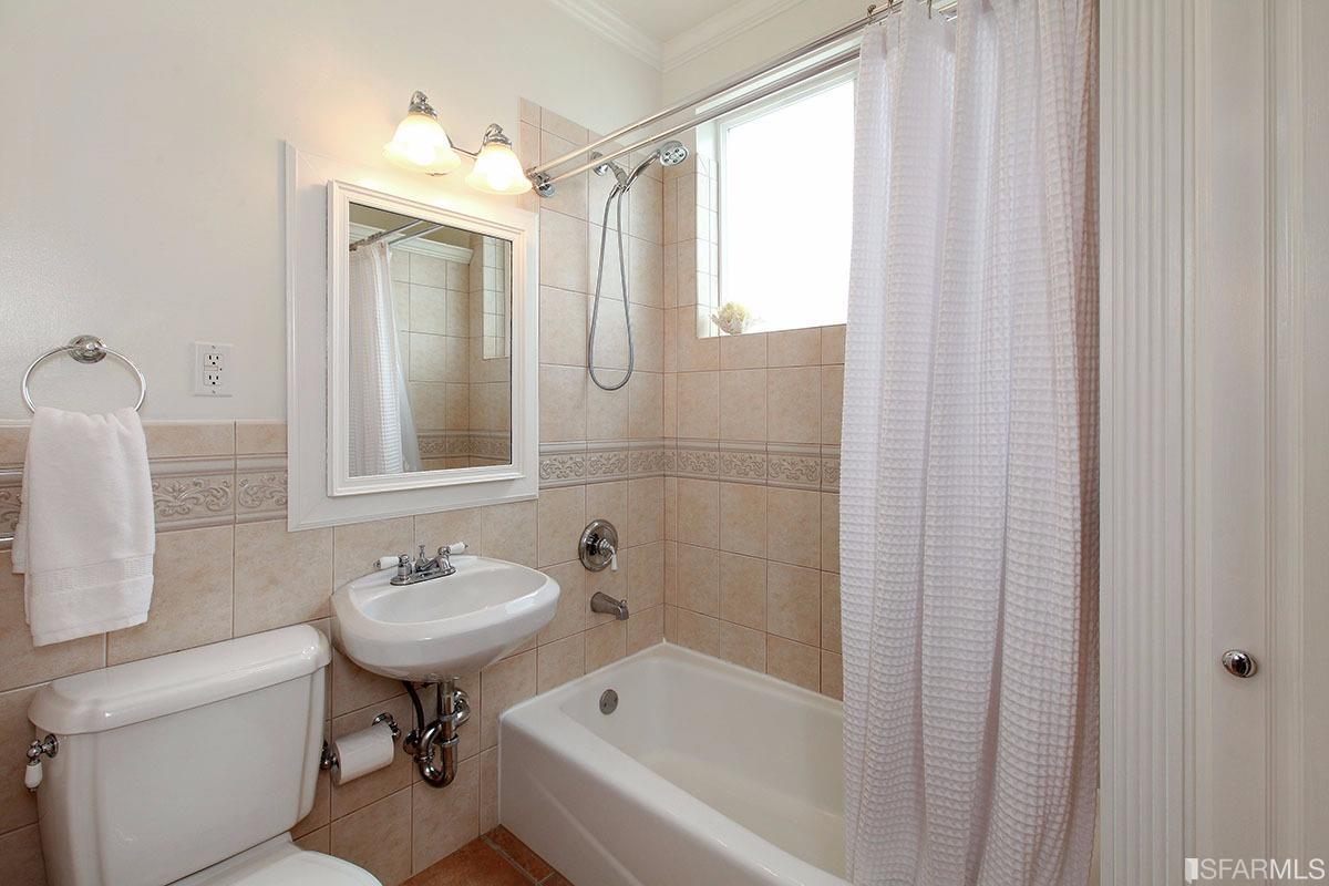 630 Lisbon St, San Francisco, CA 94112 photo 23