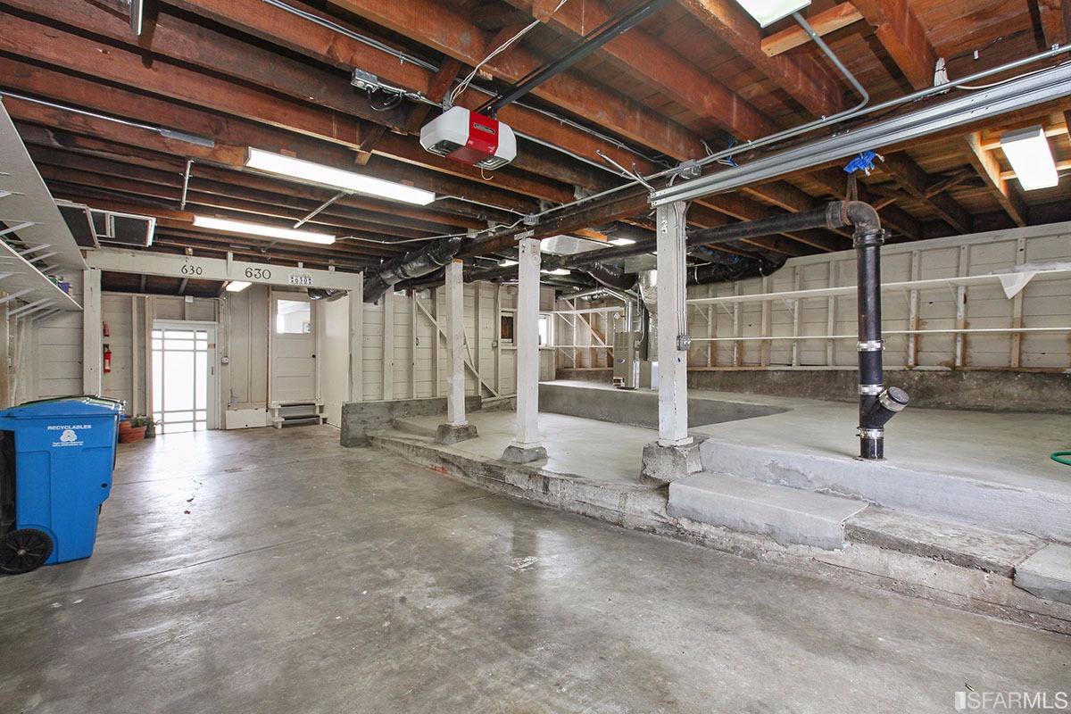 630 Lisbon St, San Francisco, CA 94112 photo 27