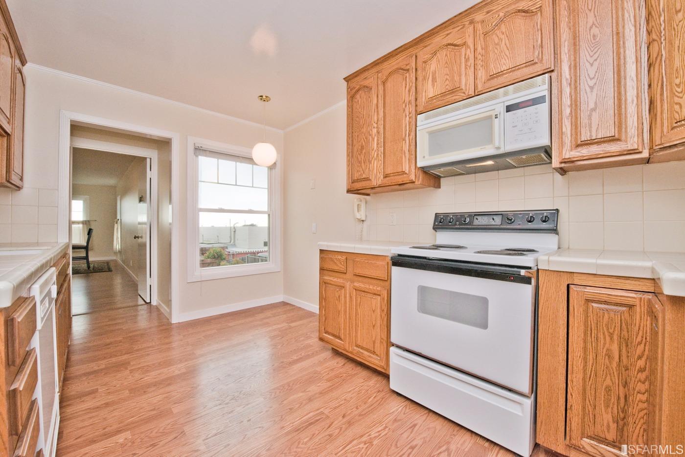 2423 45th Ave, San Francisco, CA 94116 photo 9