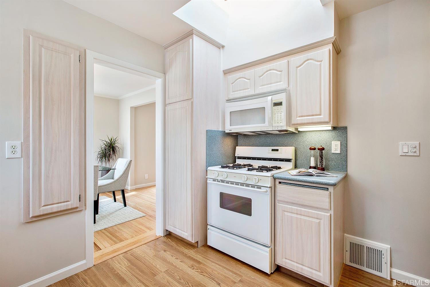 2701 Taraval St, San Francisco, CA 94116 photo 11