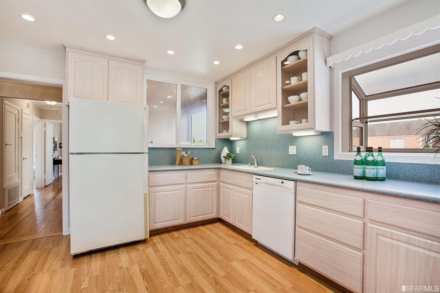 2701 Taraval St, San Francisco, CA 94116 photo 9