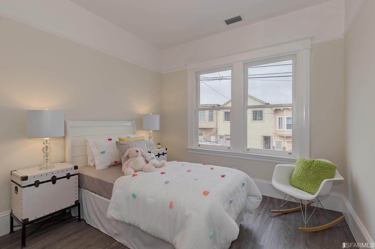 790 Naples St, San Francisco, CA 94112 photo 11