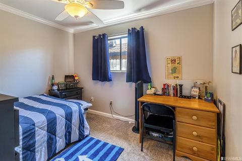 218 N Locust Ave, Ripon, CA 95366 photo 4