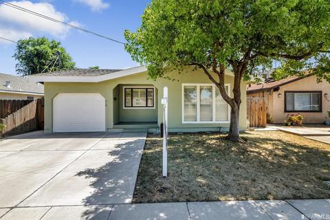 218 N Locust Ave, Ripon, CA 95366 photo 1