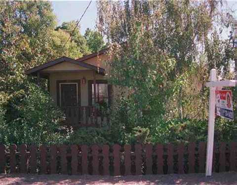 940 Lemon St, Martinez, CA 94553 photo 1