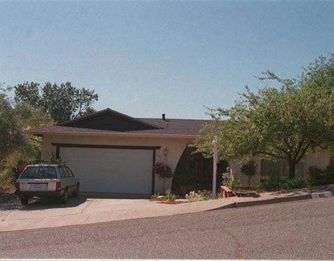615 Webster Dr, Martinez, CA 94553 photo 1