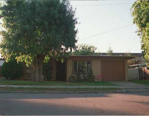 1693 Ashbury Dr, Concord, CA 94520 photo 1