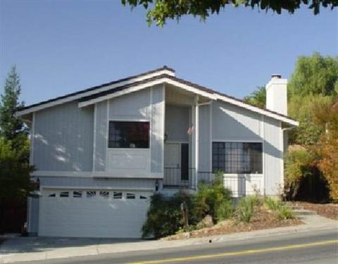 2574 Pine St, Martinez, CA 94553 photo 1