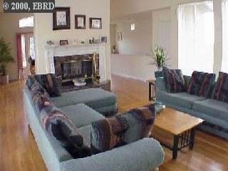 6966 Bristol Dr, Berkeley, CA 94705 photo 1