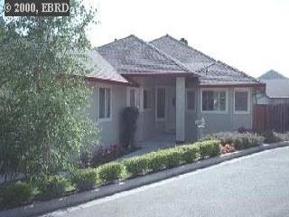 1085 Hazel Dr, Pinole, CA 94564 photo 1