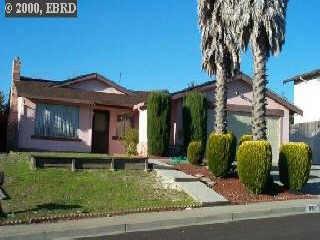 961 Viewpoint Blvd, Rodeo, CA 94572 photo 1