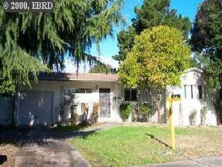 1881 Johnson Dr, Concord, CA 94520 photo 1