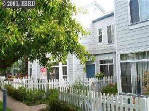 219 Commodore Dr, Richmond, CA 94804 photo 1