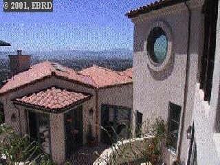 1442 Grand View Dr, Oakland, CA 94618 photo 1