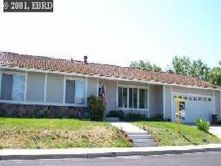 1828 Helena Dr, Concord, CA 94521 photo 1