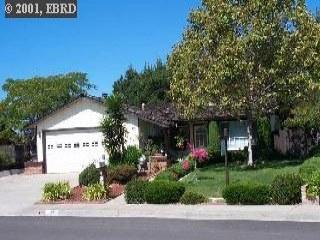 1155 Viewpoint Blvd, Rodeo, CA 94572 photo 1