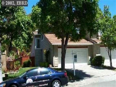 1808 Canyon Dr, Pinole, CA 94564 photo 1