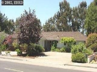 580 Elysian Fields Dr, Oakland, CA 94605 photo 1