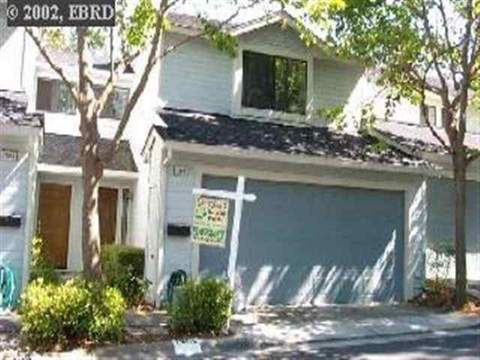 1305 Red Oak Ct, Pinole, CA 94564 photo 1