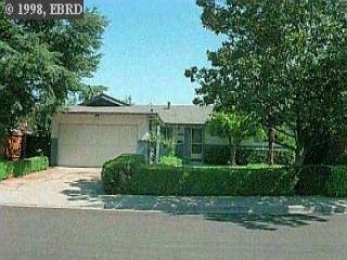 4825 Cherokee Dr, Concord, CA 94521 photo 1