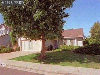 460 Limerick Rd, Pinole, CA 94564 photo 1
