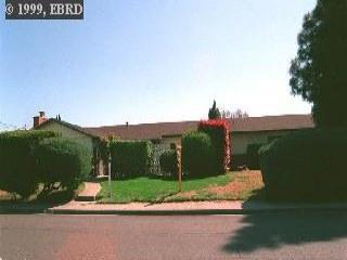 1906 Olympic Dr, Martinez, CA 94553 photo 1