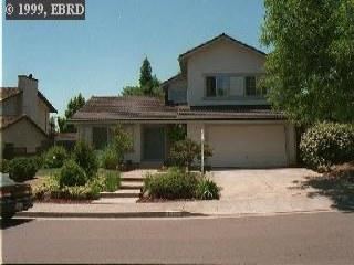 18751 E Cavendish Dr, Castro Valley, CA 94552 photo 1