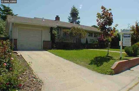 915 E Meadow Ave, Pinole, CA 94564 photo 1