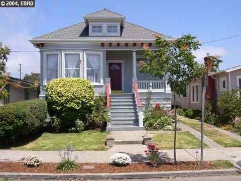 2755 Mathews St, Berkeley, CA 94702 photo 1