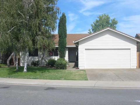 322 N Rainier Dr, Lodi, CA 95242 photo 1