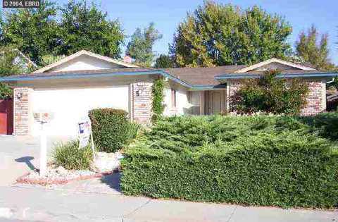 2120 Robles Dr, Antioch, CA 94509 photo 1